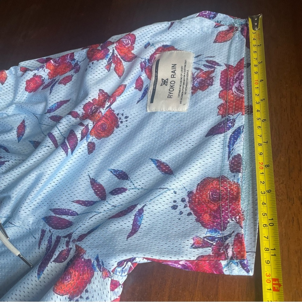 Ryoko Rain Blue Shorts With Roses Floral Print Size XL - Picture 8 of 13